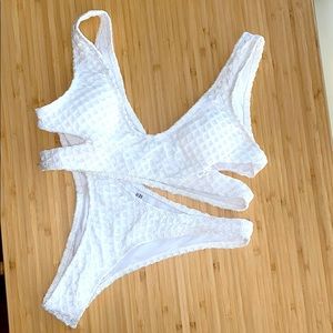 New white textured bikini
